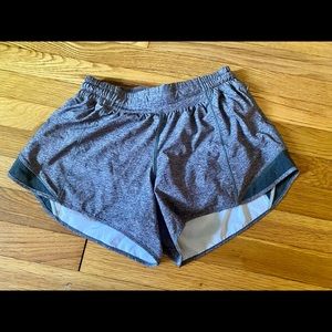 Lululemon Hotty Hot Low Rise Lined Short 4”